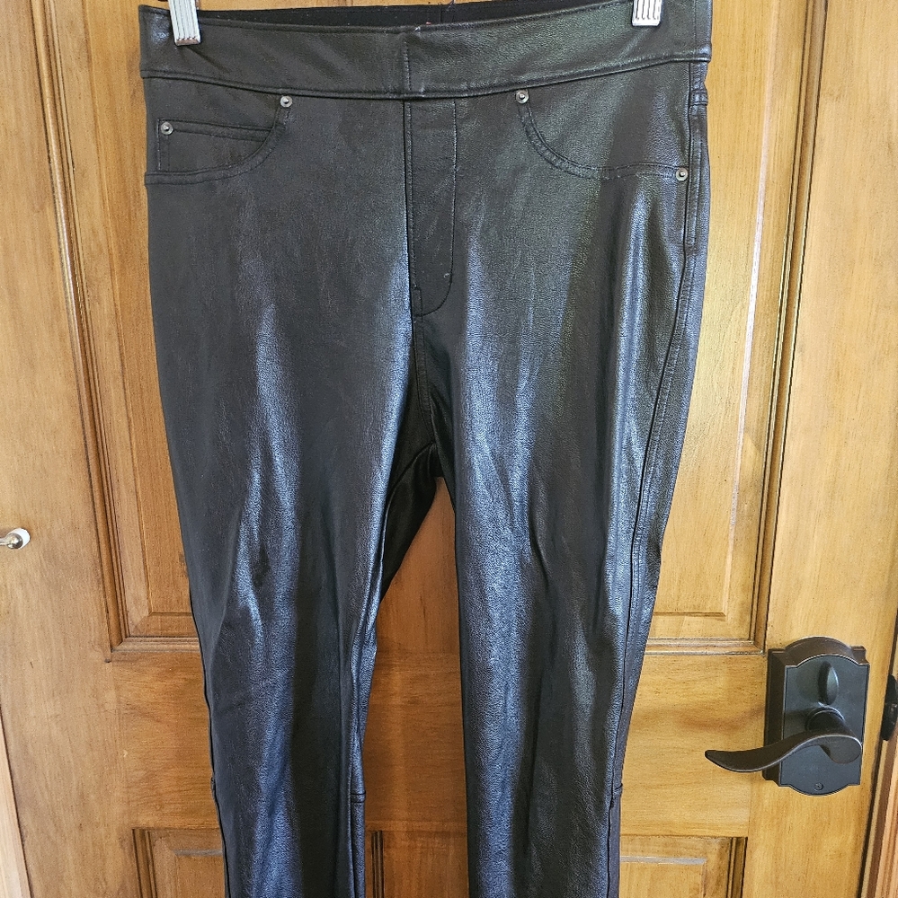 Women's Black Jeans